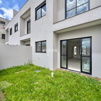 Triplex com 3 quartos e suíte no Cajuru
