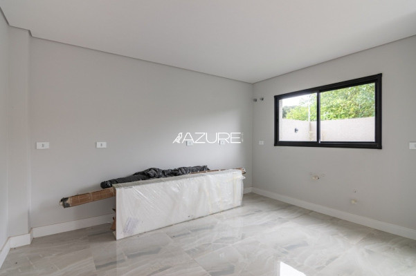 AZURE VENDE Casa 3 Suíte em condomínio Pilarzinho.