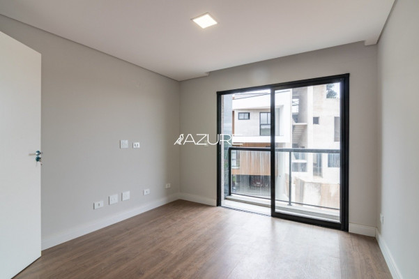 AZURE VENDE Casa 3 Suíte em condomínio Pilarzinho.