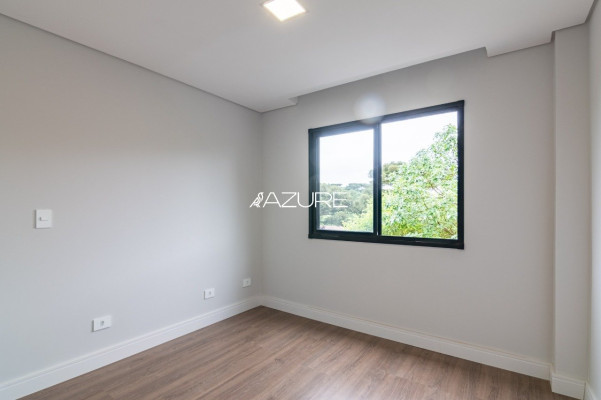 AZURE VENDE Casa 3 Suíte em condomínio Pilarzinho.