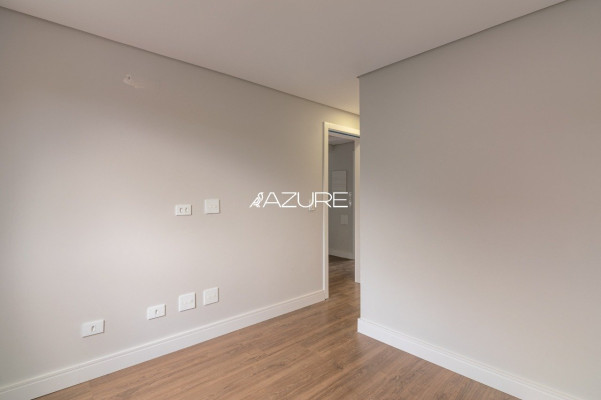 AZURE VENDE Casa 3 Suíte em condomínio Pilarzinho.