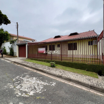 Casa térrea com 4 quartos no bairro Portão