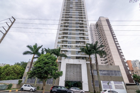 Apartamento no Cabral, com suíte