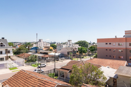 SOBRADO 3 DORMITÓRIOS À VENDA NO PORTÃO