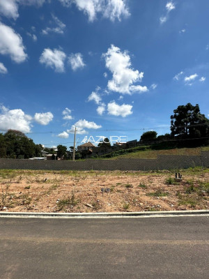 Terreno em condomínio fechado, no Pilarzinho