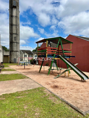 Sobrado, em condomínio, no Santa Cândida.