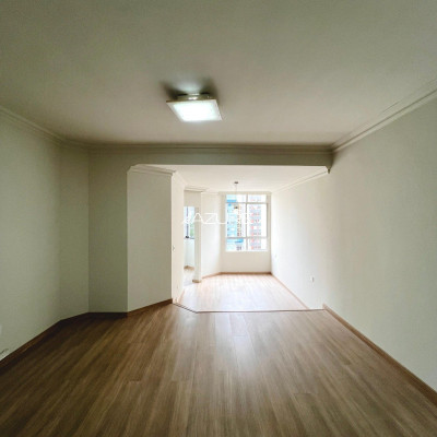 Apartamento com 3 quartos no Cristo Rei