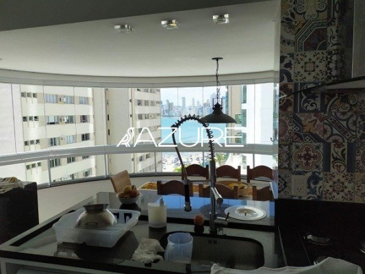 Apartamento na quadra do mar - Bal. Camburiú