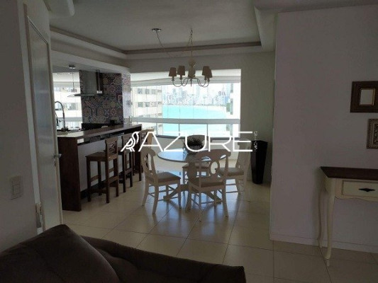 Apartamento na quadra do mar - Bal. Camburiú