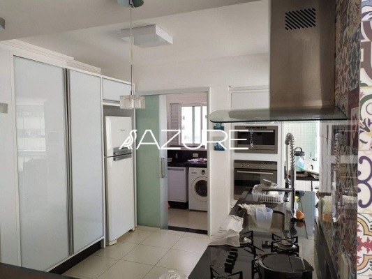 Apartamento na quadra do mar - Bal. Camburiú