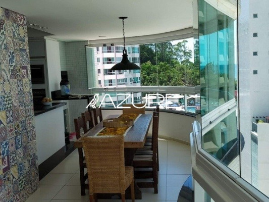 Apartamento na quadra do mar - Bal. Camburiú