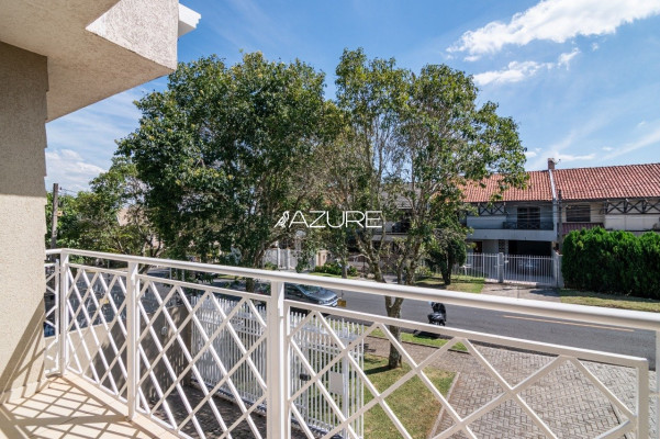 Amplo sobrado em Santa Felicidade