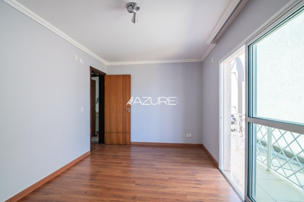 Amplo sobrado em Santa Felicidade