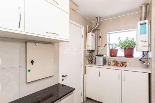 Apartamento revitalizado, 150m², no Batel