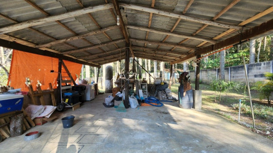 Casa com Piscina em Pinhais à Venda