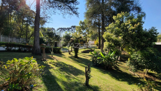 Casa com Piscina em Pinhais à Venda