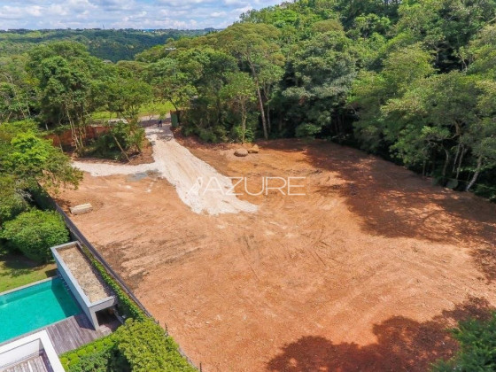 Terreno a venda ao lado do Parque Tanguá