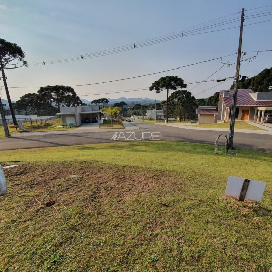 Terreno em condomínio fechado em Piraquara.