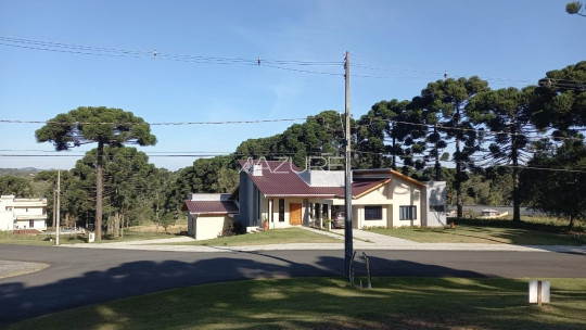 Terreno em condomínio fechado em Piraquara.