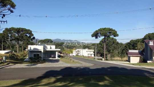 Terreno em condomínio fechado em Piraquara.