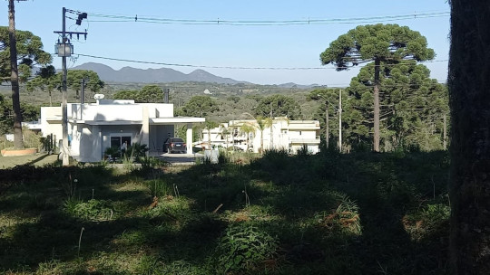 Terreno em condomínio fechado em Piraquara.