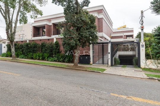 CASA ESTILO TOWNHOUSE COM BOULEVARD NO ÁGUA VERDE