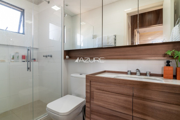 Apartamento semi-mobiliado, 2q, no Bacacheri